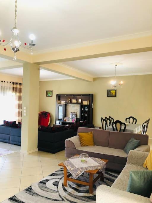 Villa Uklala Kamez Экстерьер фото
